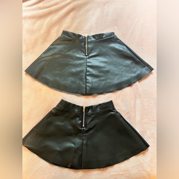 Faux leather mini skirts - Picture 5 of 5